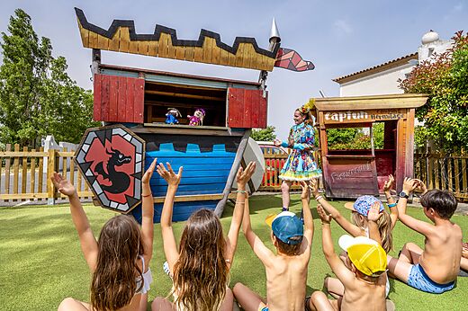 Espectáculo de marionetas para niños con animador en el camping CAPFUN Hermitage en SERIGNAN (34).