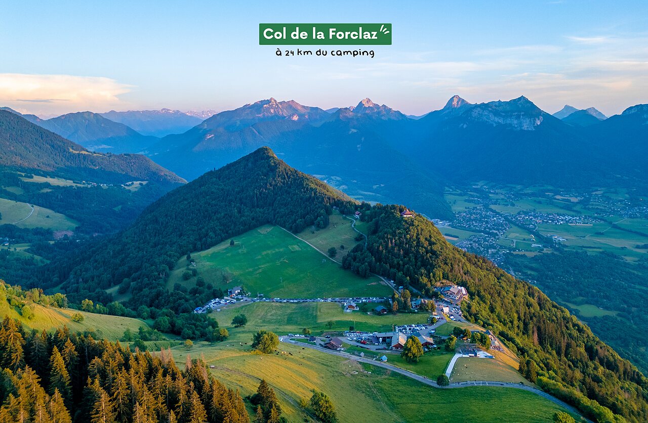 Col de la Forclaz, espectacular panorama alpino para visitar cerca del camping.