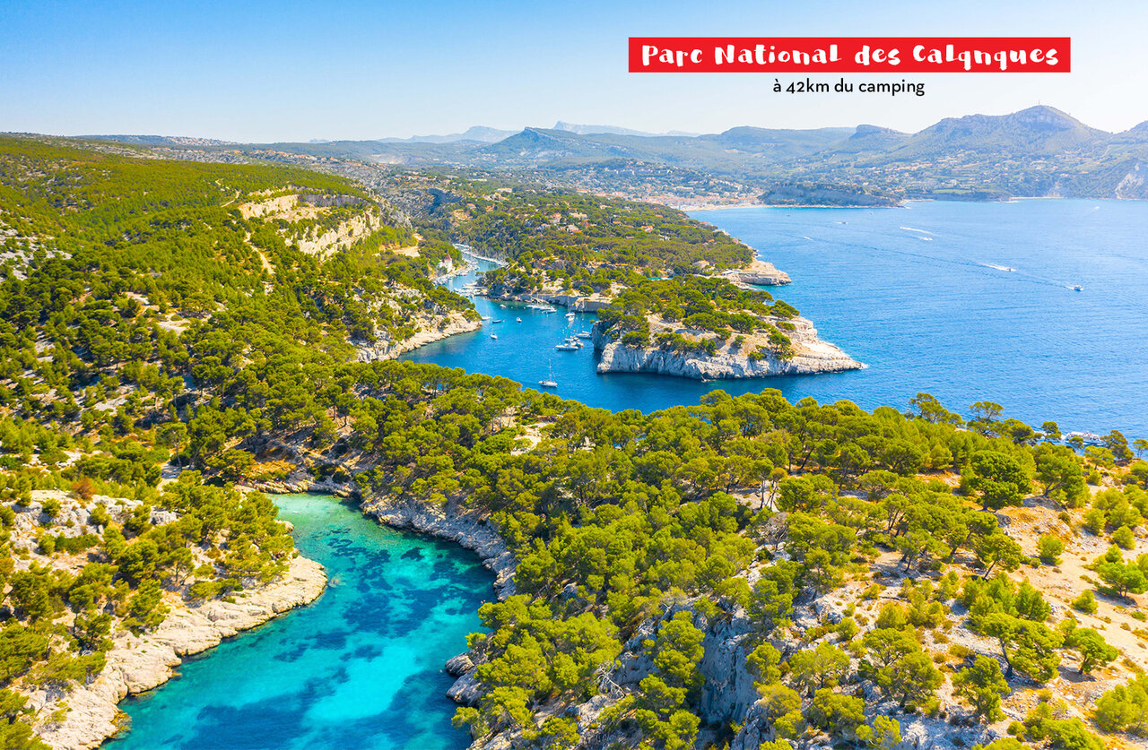 Parque Nacional Calanques, mar turquesa, acantilados, lugar para visitar cerca del camping.
