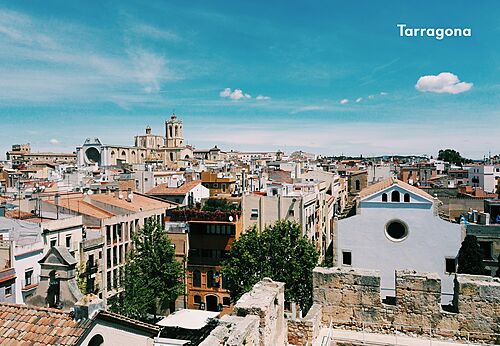 Vista panorámica de la histórica ciudad de Tarragona, Cataluña, España.