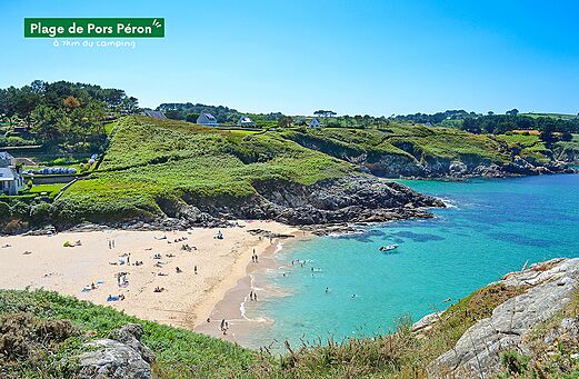 Playa de Pors Péron, cala de arena fina y aguas turquesas en Bretaña.