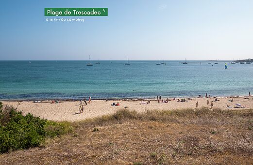 Playa de Trescadec, arena fina y mar turquesa cerca de Poullan-sur-Mer.