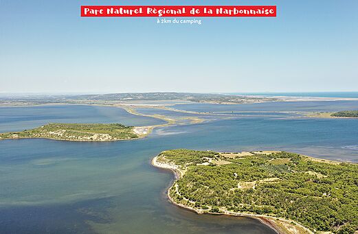 Parque Natural Regional de la Narbonnaise, lagunas y paisajes costeros cerca de Narbona.