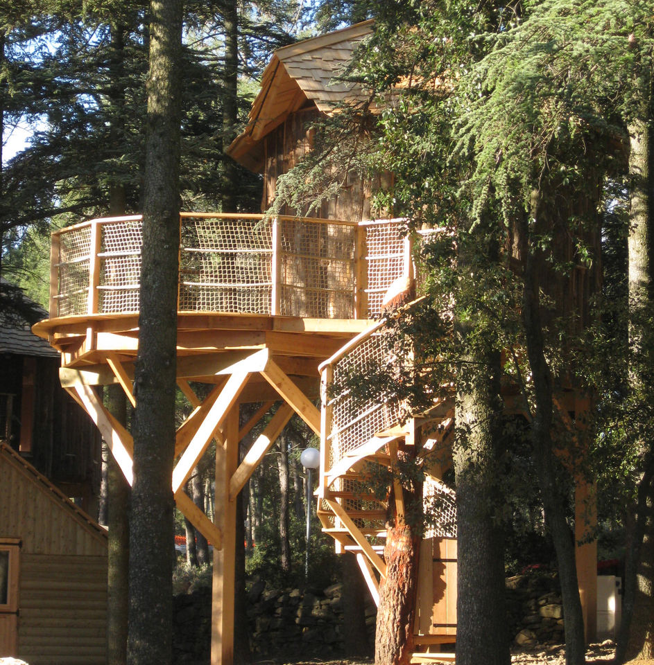 Caba�a de madera elevada con terraza en el camping CAPFUN Beauregard, Mornas (84).