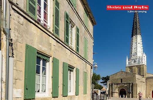 Campanario Saint-Martin, monumento histórico para visitar en la Isla de Ré.