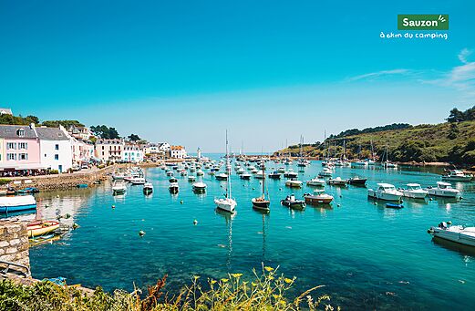 Puerto de Sauzon, encantador pueblo costero de Belle-�le-en-Mer para visitar.