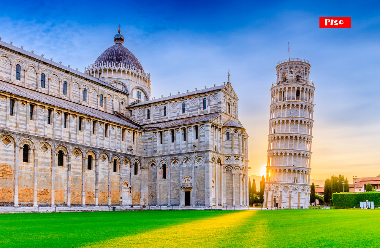 Torre Inclinada de Pisa y Catedral al atardecer, lugar tur�stico para visitar en Toscana.