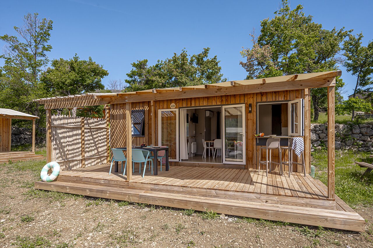 Mobil-home de madera en el camping CLICOCHIC Castillon de Provence en Castellane (04).