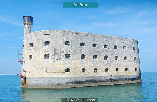 Fort Boyard, fortaleza marítima histórica para visitar cerca de La Rochelle, Charente-Maritime.
