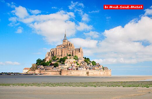 El Mont Saint-Michel, abadía medieval y pueblo en su isla en Normandía.