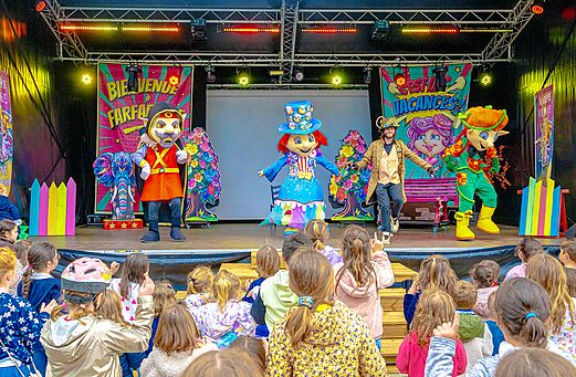 Espectáculo de animación con mascotas para niños en el camping CAPFUN La Chênaie en PORNIC (44).