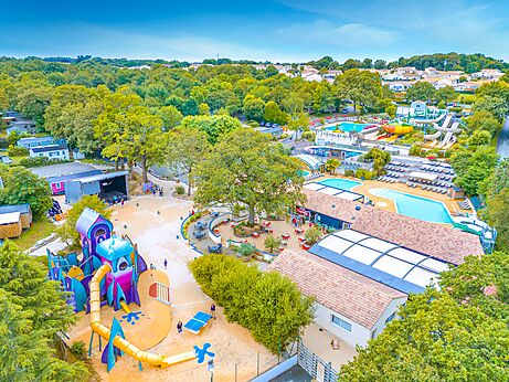 Piscinas, juegos, animaciones en el camping CAPFUN La Ch�naie en PORNIC (44).