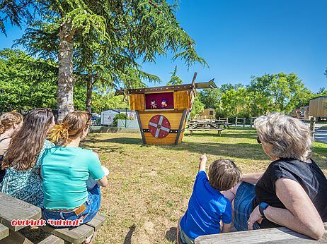 Espect�culo de marionetas para todos en el camping CAPFUN La Ch�naie en PORNIC (44).