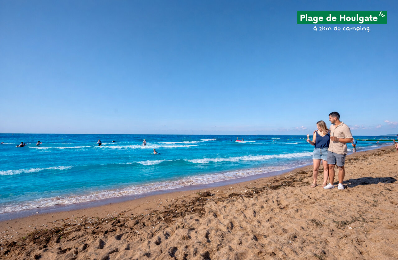 Playa de Houlgate, arena fina y ba�o en el mar, para visitar cerca del camping.