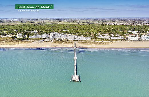 Vista aérea de la playa y el muelle de Saint Jean-de-Monts, Vendée.