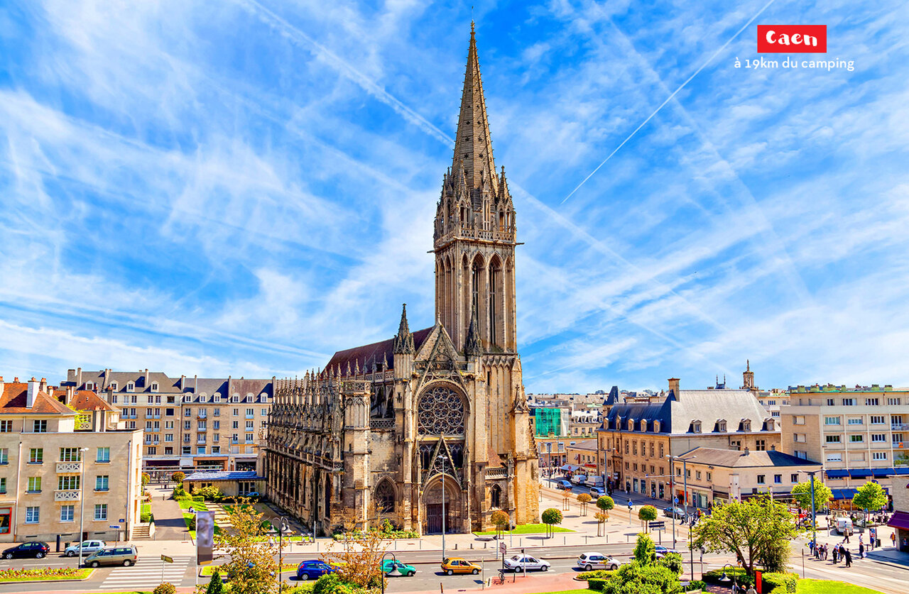 Iglesia Saint-Pierre de Caen, monumento hist�rico para visitar en Normand�a.
