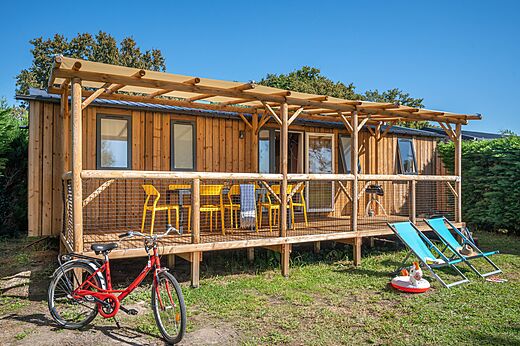 Mobil-home de madera, terraza cubierta en camping CAPFUN Clown Oc�an TOSSE (40).