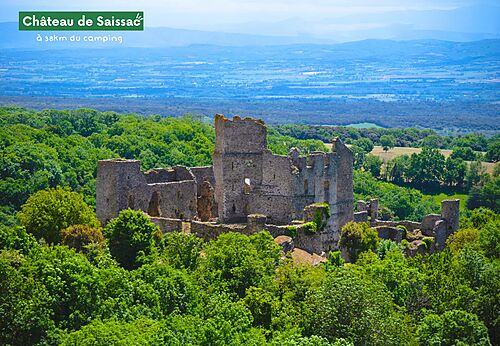 Ruinas del Castillo de Saissac, sitio histórico para visitar cerca de Carcassonne.