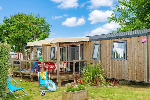 Casa m�vil moderna, terraza y jard�n en el camping CAPFUN Coquelicots en Royan (17).