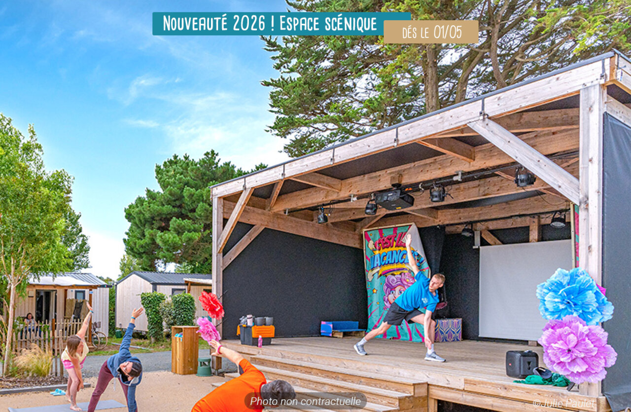 Escenario exterior, fitness en el camping VAGUES OCEANES Coq Hardi en Cassy-Lanton.