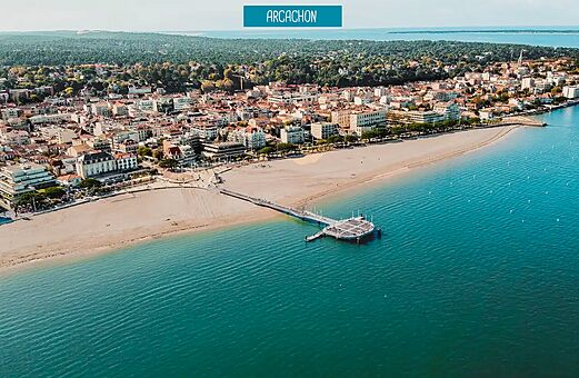 Vista aérea de la ciudad de Arcachon, su playa y muelle, en Gironda.