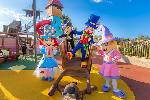 Mascotas y zona de juegos en el camping CAPFUN Côte Vermeille en PORT LA NOUVELLE.
