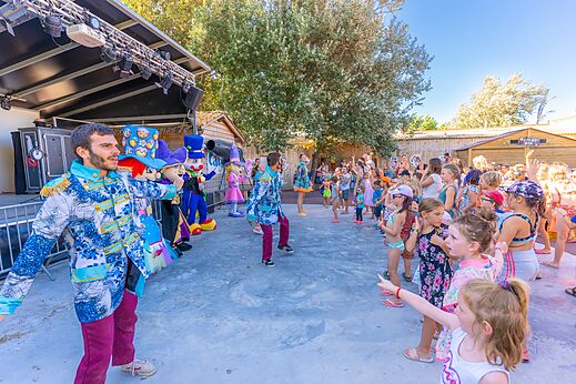 Animación infantil con mascotas y animadores en camping CAPFUN Côte Vermeille, PORT LA NOUVELLE (11).