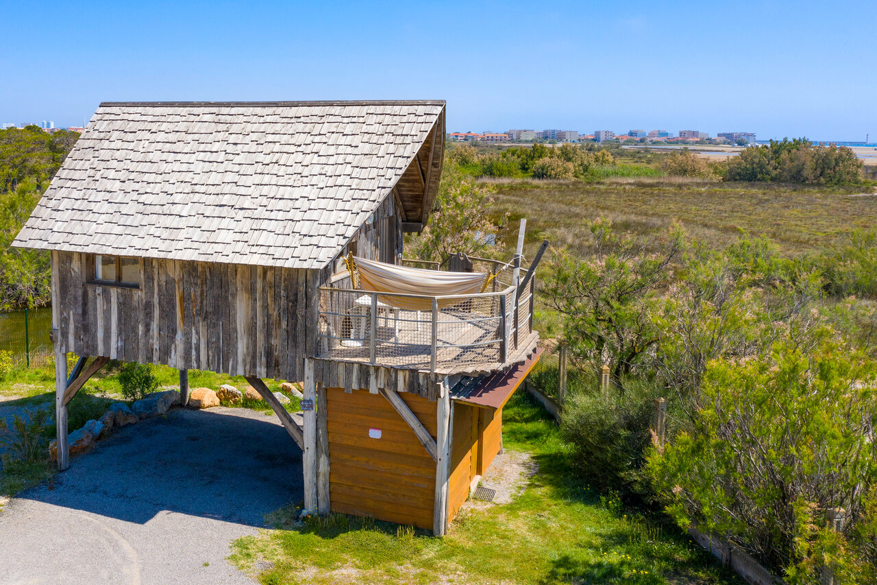 Caba�a en el aire, hamaca, en el camping CAPFUN C�te Vermeille en Port La Nouvelle.