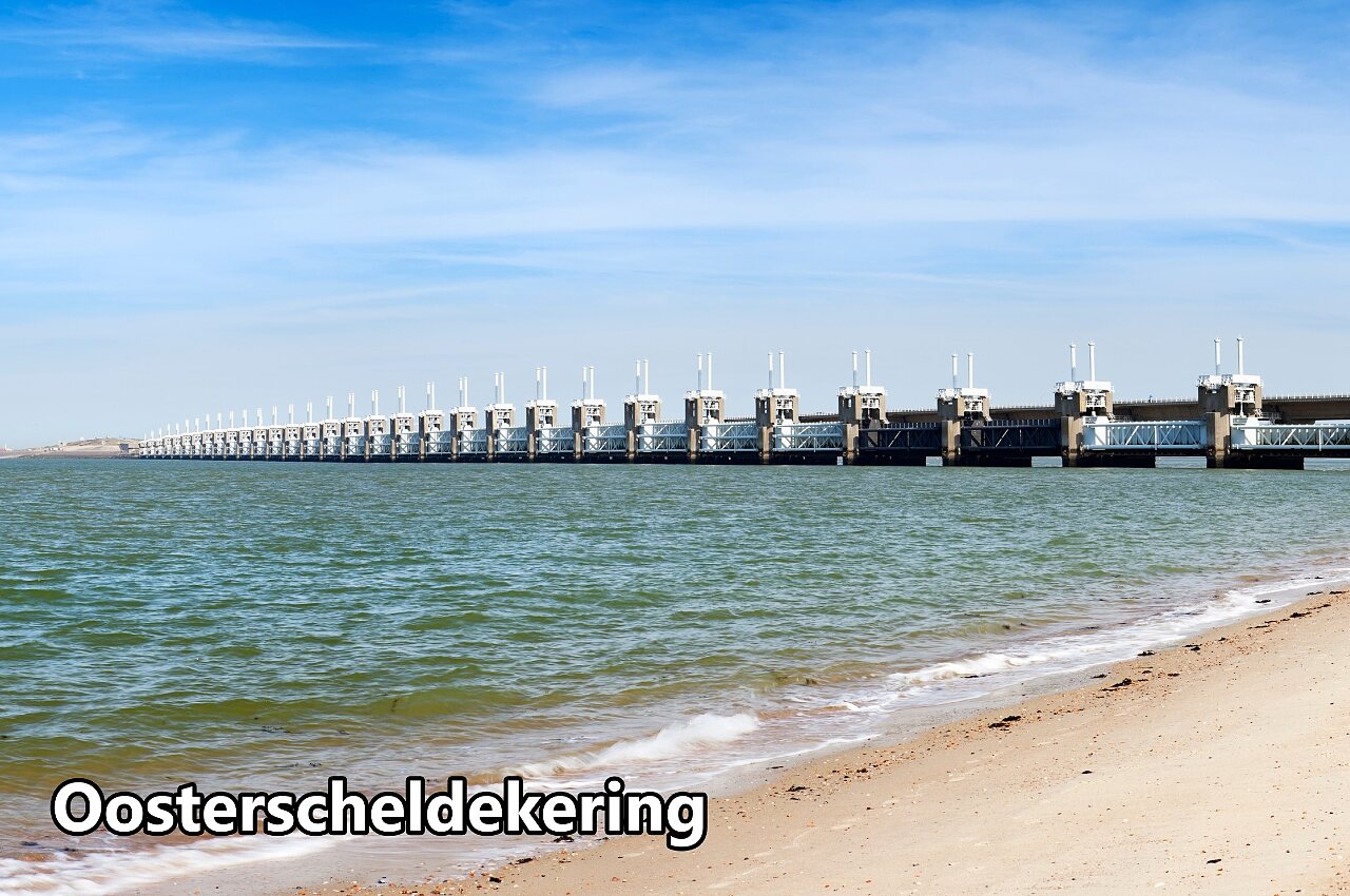 Impresionante barrera contra tormentas Oosterscheldekering, un sitio para visitar en Zelanda.
