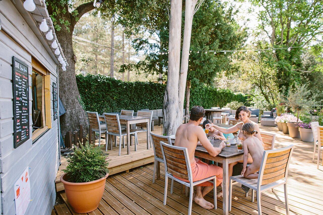 Naturiste Belezy, Camping Provence-Alpes-C�te d'Azur - 38