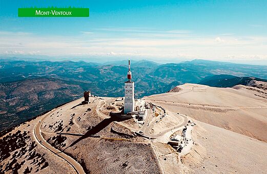 Cima del Mont Ventoux con su observatorio y antena, Provenza-Alpes-Costa Azul.