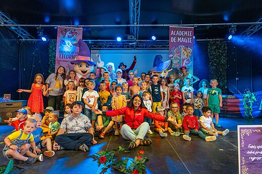 Espect�culo de animaci�n infantil en el camping CAPFUN Donjon de Lars en Courseulles-sur-Mer (14).