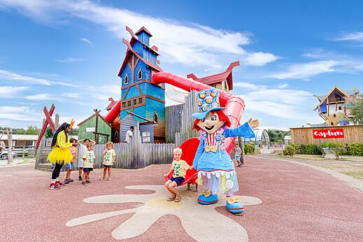 Juegos, animación en el camping CAPFUN Donjon de Lars en Courseulles-sur-Mer (14).