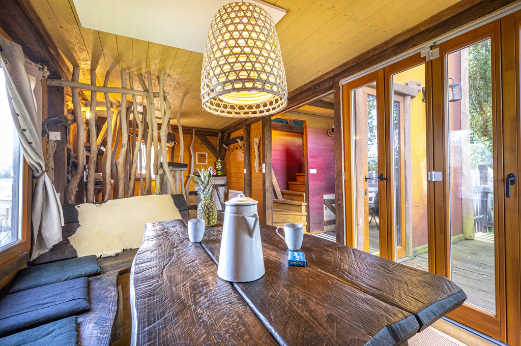 Donjon de Lars : Maisons dans les arbres, Camping Baja Normanda - 8