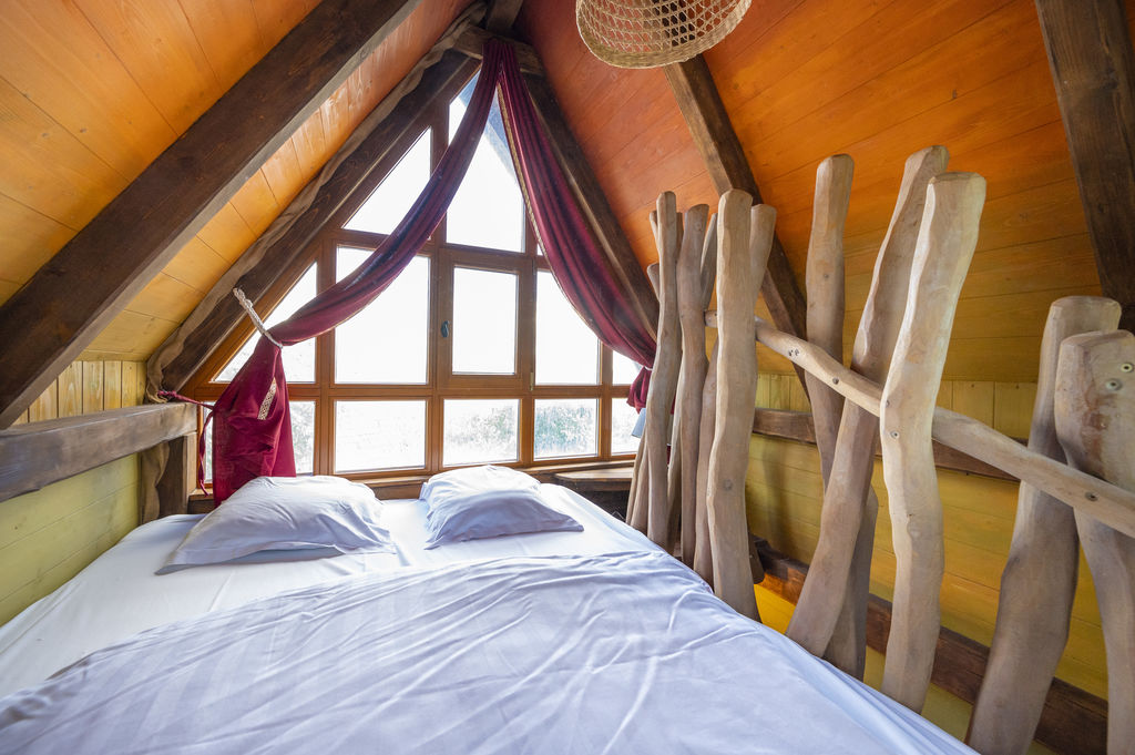 Donjon de Lars : Maisons dans les arbres, Camping Baja Normanda - 11