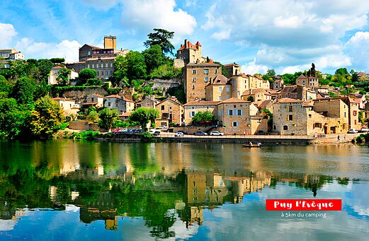 Pueblo medieval de Puy L'�v�que a orillas del Lot, para visitar cerca.