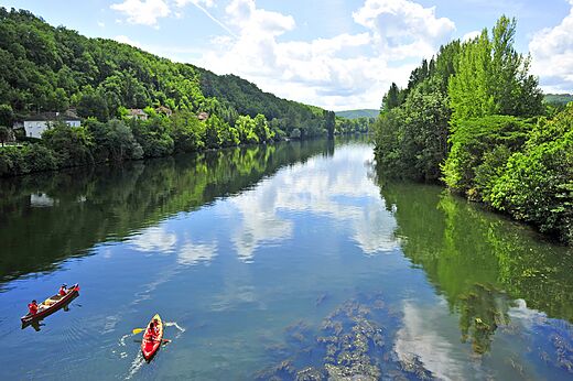Pirag�ismo y kayak en r�o, naturaleza en el camping CAPFUN Duravel en Duravel (46).