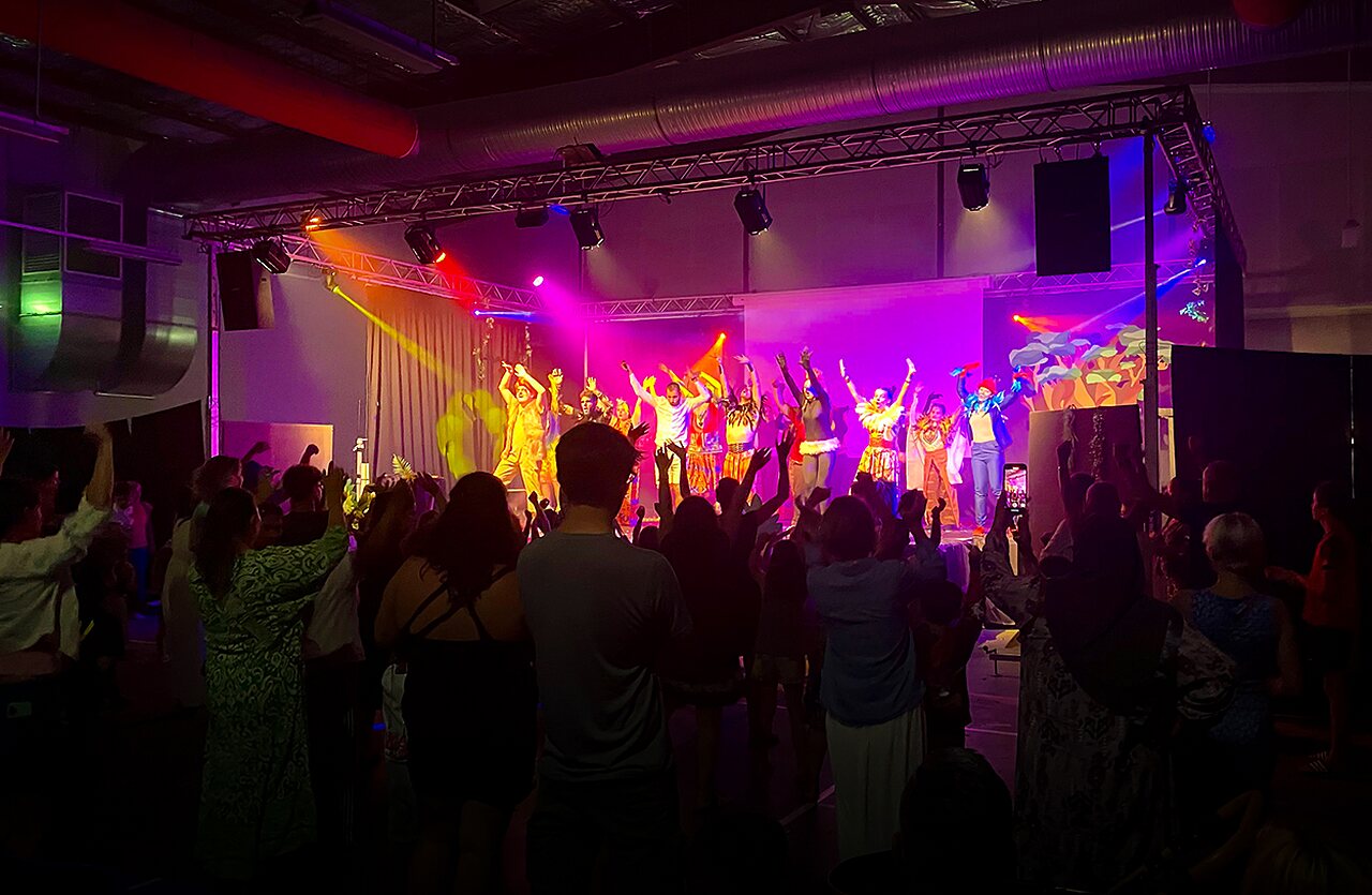 Animaci�n en el camping VAGUES OCEANES Elys�e en Le Grau du Roi (30).