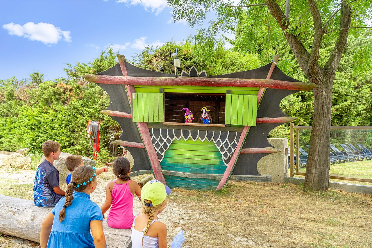 Espect�culo de marionetas para ni�os en el camping CAPFUN El Moli en Elne (66).