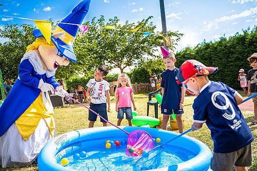 Animaci�n infantil, mascota en el camping CAPFUN El Moli en Elne (66).