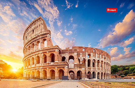 Coliseo antiguo de Roma al atardecer, un lugar histórico para visitar.
