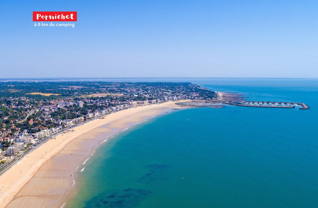 Pornichet, su gran playa de arena fina y puerto deportivo, a 8 km.