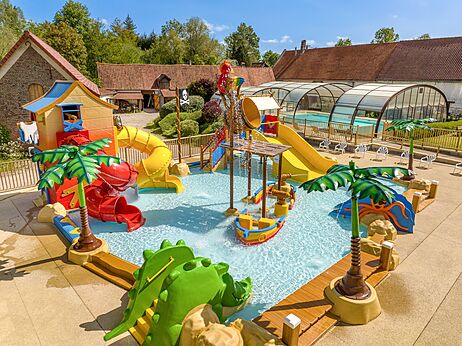 Juegos acuáticos en el camping CLICOCHIC Ferme des Aulnes en NAMPONT SAINT MARTIN (80).