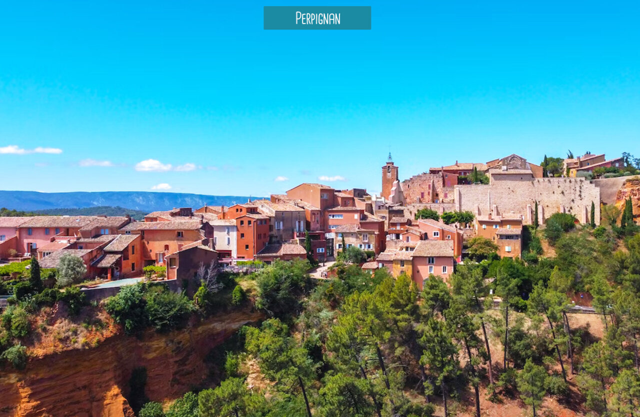 Perpi��n, ciudad hist�rica de los Pirineos Orientales, para visitar cerca del camping.