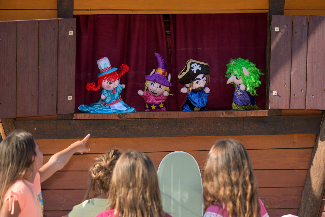 Espect�culo de marionetas para ni�os en el camping CAPFUN Fleurs d'Agde en AGDE (34).