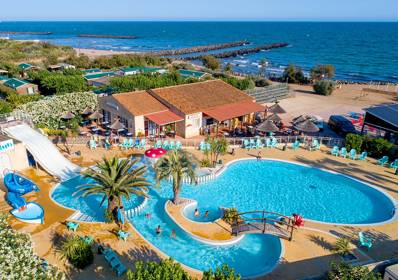 Piscina, tobog�n, bar, playa en el CAPFUN Flots Bleus VIAS PLAGE (34).