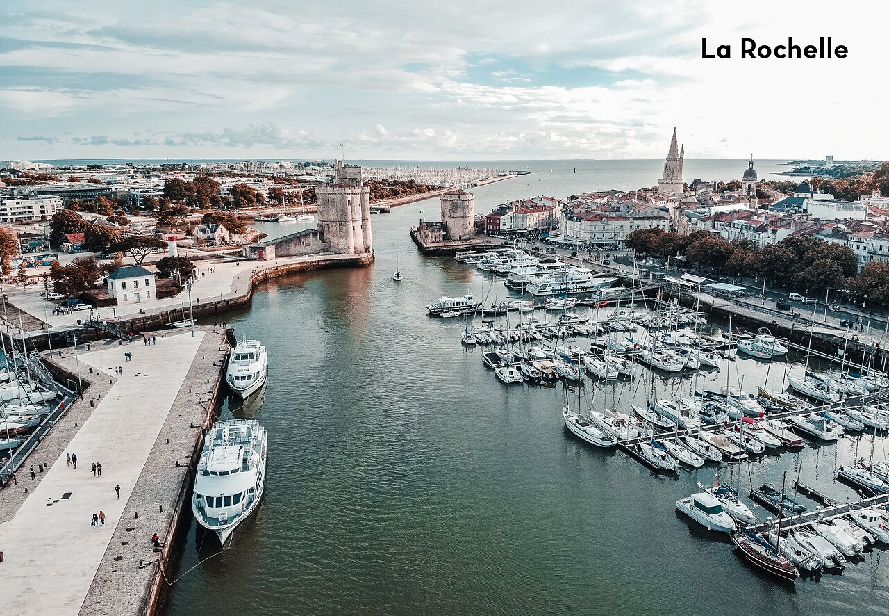 Puerto Viejo de La Rochelle, torres medievales, barcos, cerca del camping.