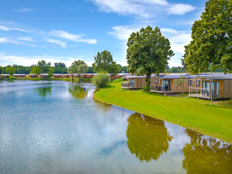 Mobil-homes de madera junto al lago, CAPFUN Fort Falabraque en Seltz (67).