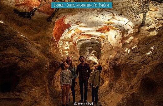 Cueva de Lascaux, sitio de arte rupestre prehistórico para visitar cerca del camping.