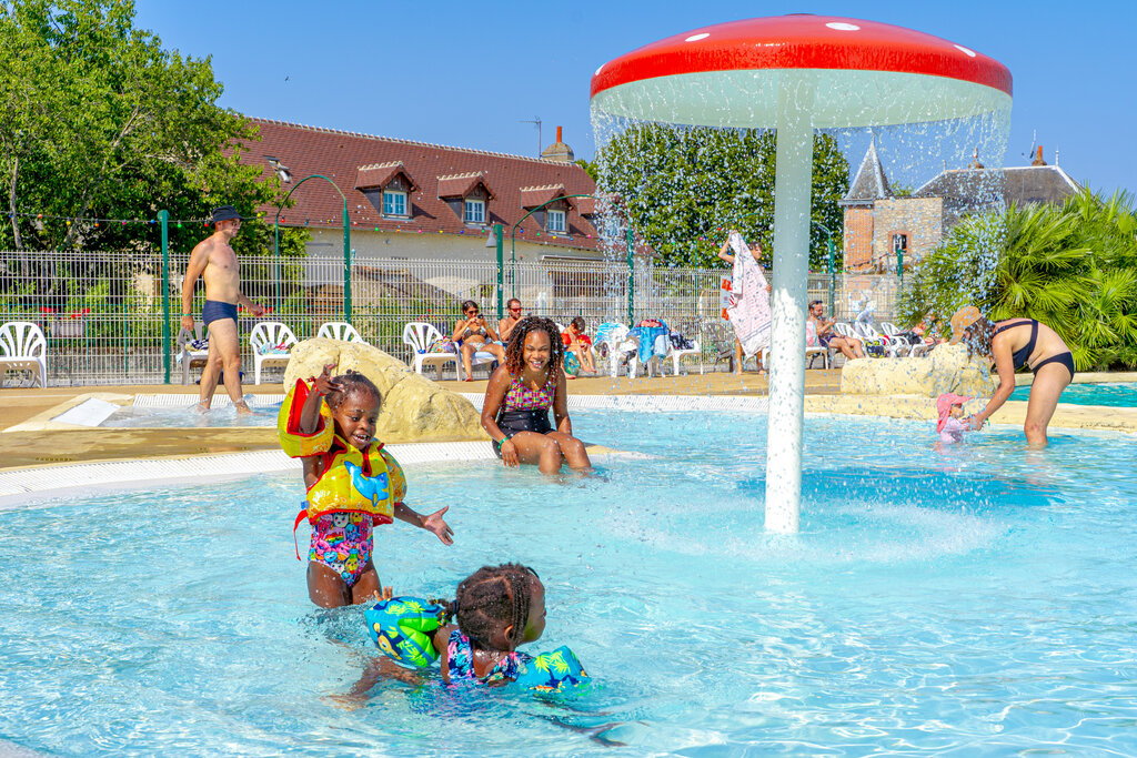 La Grenouill�re, Camping Centre-Val de Loire - 40